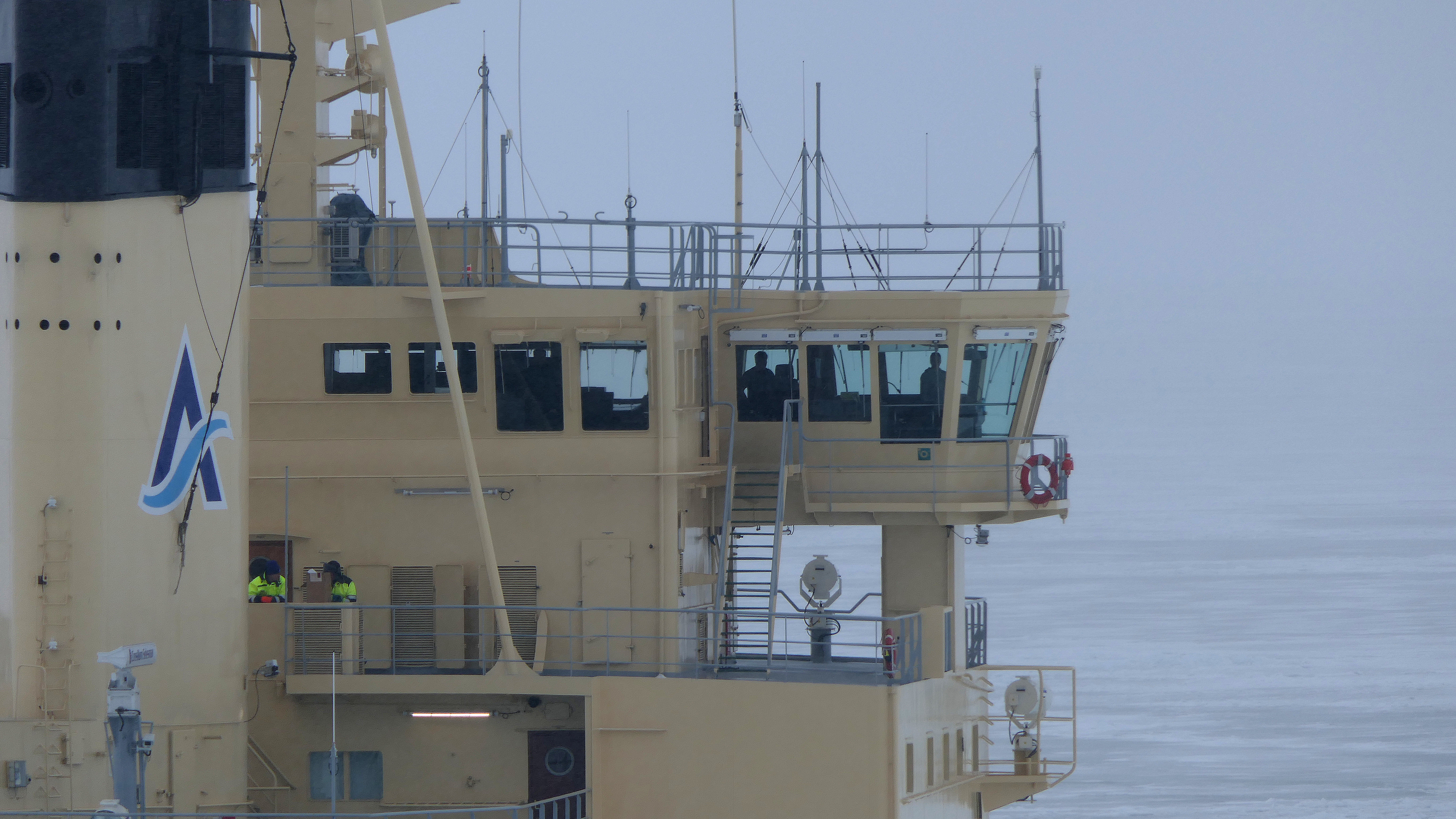 Der Eisbrecher "SISU" wird uns verordnet